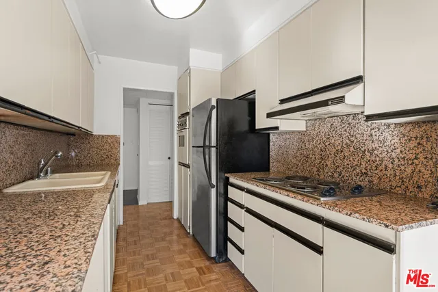 $699,000 | 1300 Midvale Avenue, Unit 408, Los Angeles, CA 90024