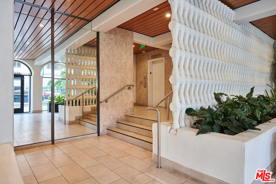 1300 Midvale Avenue, Unit 408 Los Angeles, CA 90024 - Photo 41 of 44