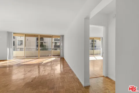 $699,000 | 1300 Midvale Avenue, Unit 408, Los Angeles, CA 90024