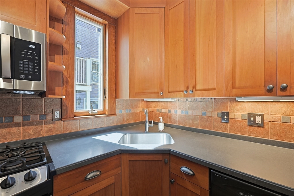 39 Sedgwick Street, Unit 1 Boston, MA 02130 - Photo 6 of 30