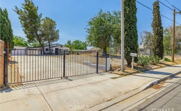 $2,300 | 1024 West Newgrove Street, Lancaster, CA 93534