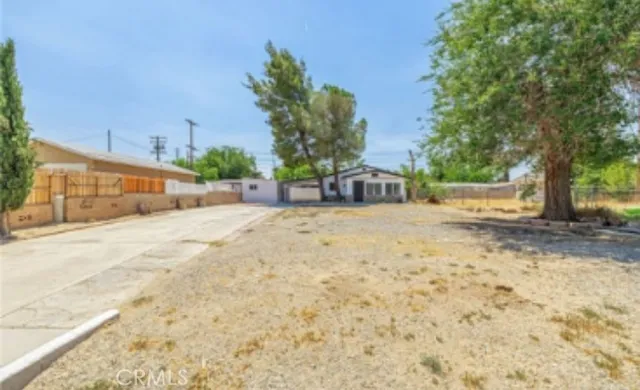 $2,300 | 1024 West Newgrove Street, Lancaster, CA 93534