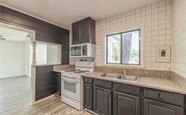 $2,300 | 1024 West Newgrove Street, Lancaster, CA 93534