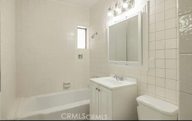 $2,300 | 1024 West Newgrove Street, Lancaster, CA 93534