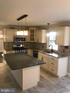 32 Kinsey Hill Road Birdsboro, PA 19508 - Photo 13 of 33 Kitchen