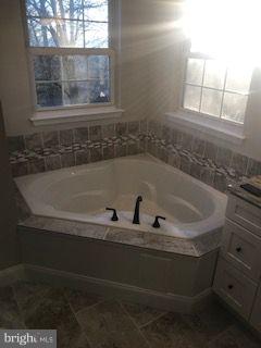 32 Kinsey Hill Road Birdsboro, PA 19508 - Photo 21 of 33 Master Bathroom