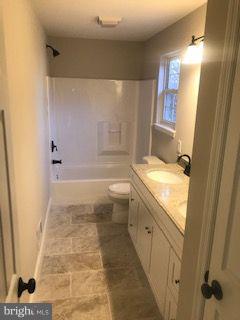 32 Kinsey Hill Road Birdsboro, PA 19508 - Photo 23 of 33 Hall Bathroom