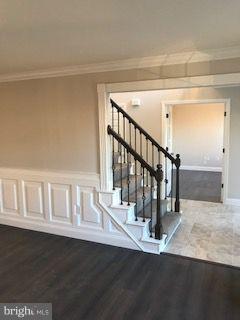 32 Kinsey Hill Road Birdsboro, PA 19508 - Photo 10 of 33 Stairs