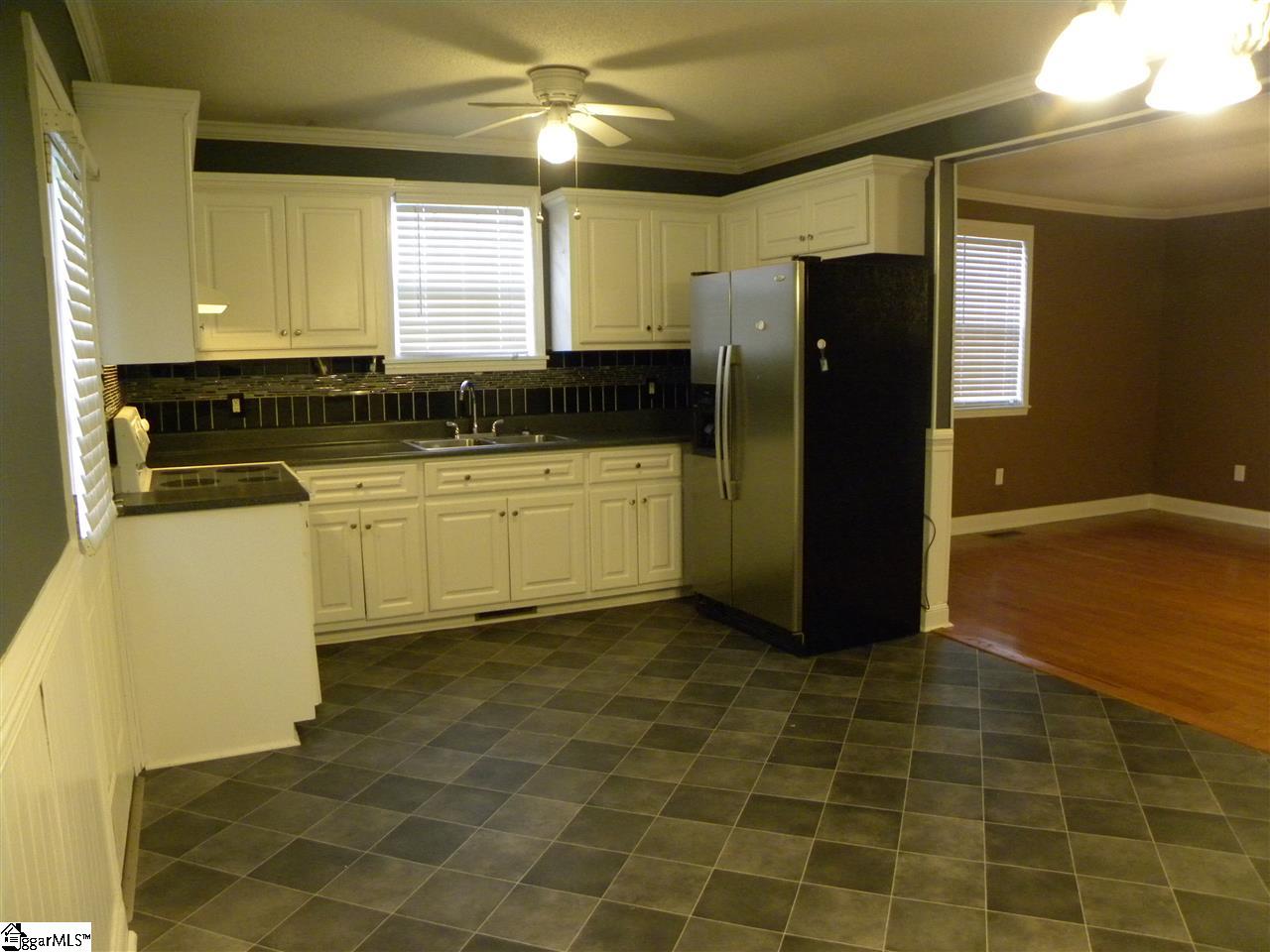 707 McConnell Road Marietta, SC 29661 - Photo 4 of 35