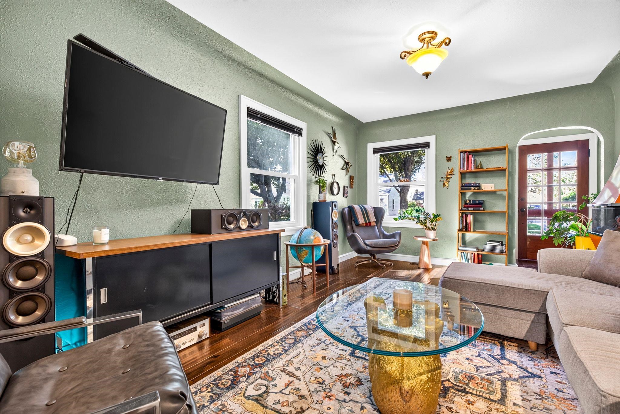1740 North Clark Street Appleton, WI 54911 - Photo 5 of 49 Gallery Image 5