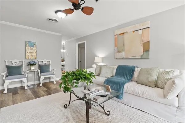 $425,000 | 909 Rosa Avenue, Metairie, LA 70005