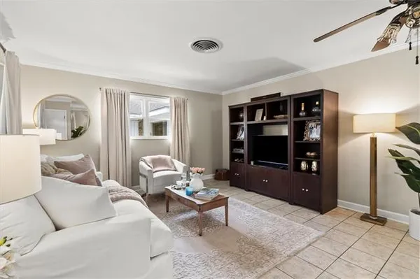 $425,000 | 909 Rosa Avenue, Metairie, LA 70005