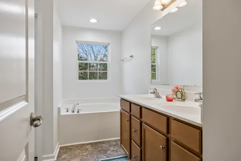 $549,999 | 2512 Janalyn Trace, Hermitage, TN 37076