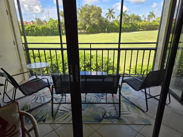 $1,950 | 5532 La Puerta Del Sol Boulevard South, Unit 238, St. Petersburg, FL 33715