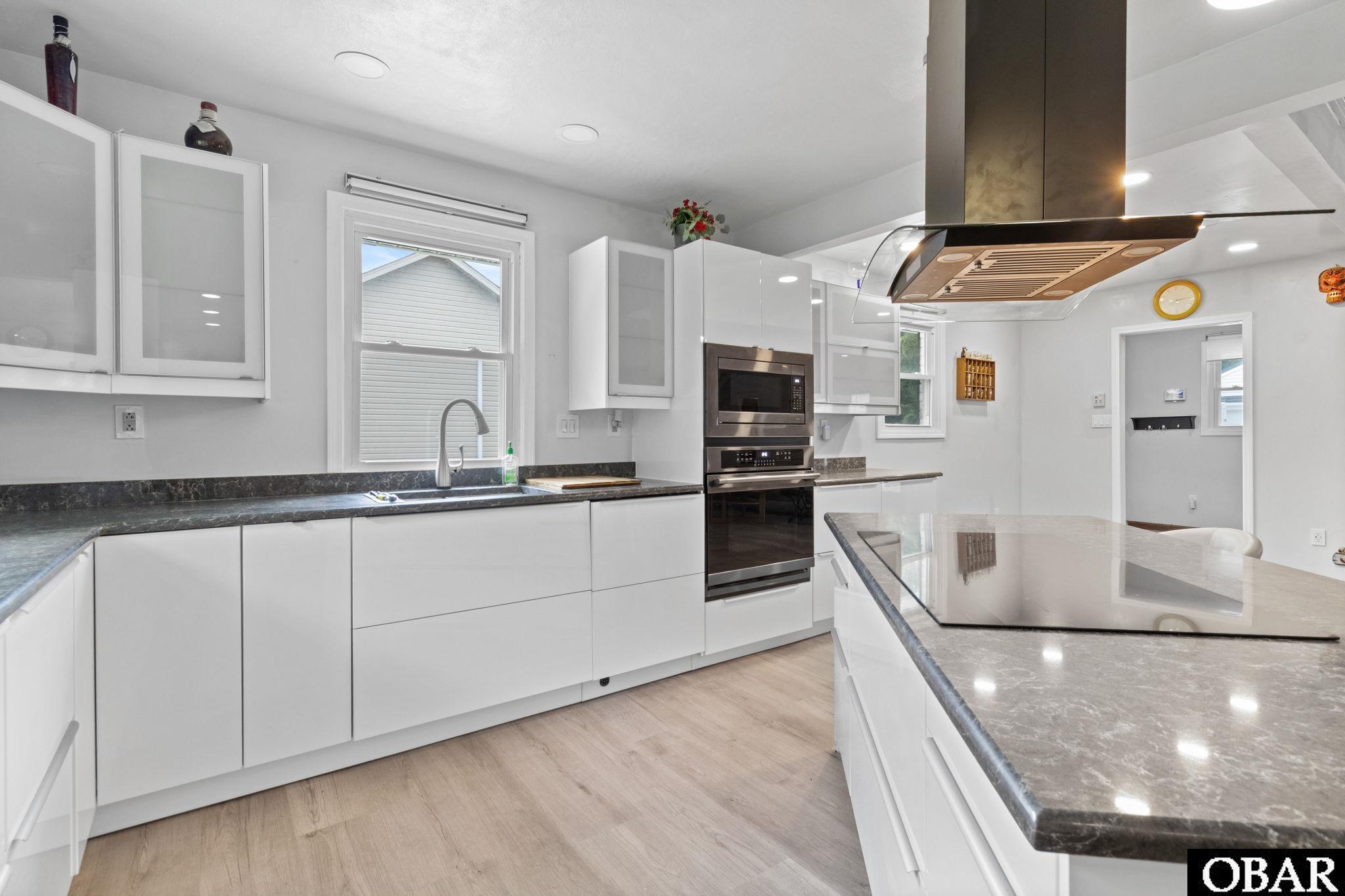 185 Launch Landing Road Moyock, NC 27958 - Photo 8 of 47