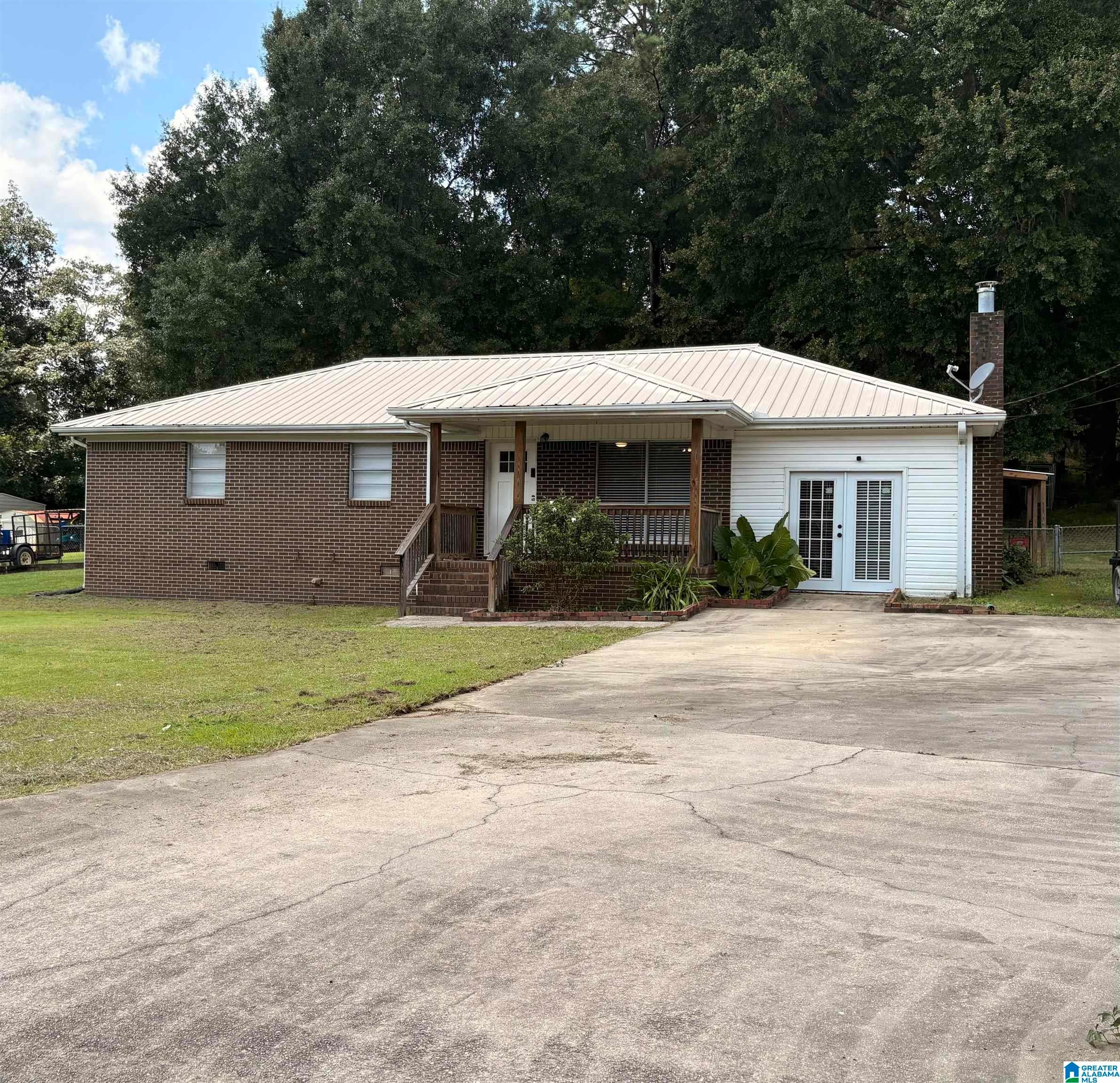 4626 Honeysuckle Road Quinton, AL 35130 - Photo 2 of 20 Gallery Image 2