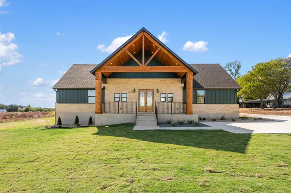 $498,500 | 269 Brenham Street, McDade, TX 78650