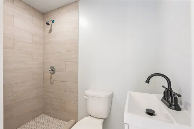 $498,500 | 269 Brenham Street, McDade, TX 78650