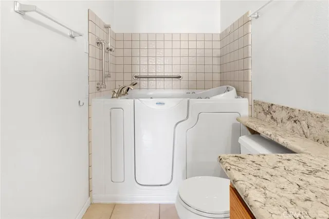 $259,000 | 19228 Cottonwood Drive, Apple Valley, CA 92308