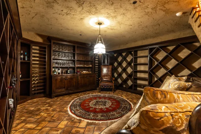 a view of a livingroom with furniture