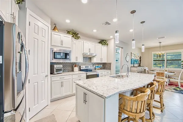 $725,000 | 10859 Maitland Way, Fort Myers, FL 33913