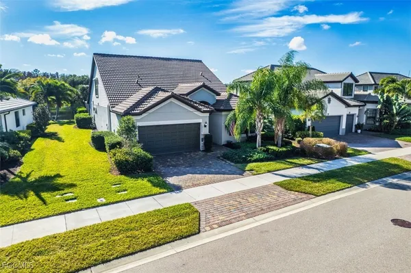$725,000 | 10859 Maitland Way, Fort Myers, FL 33913