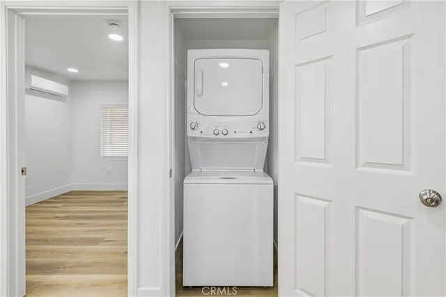 a view of utility room