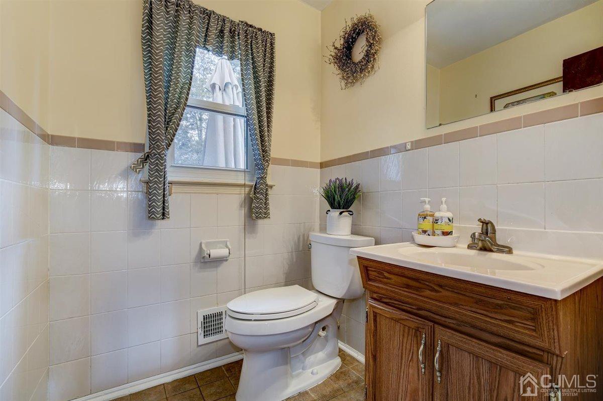 9 Domino Road Somerset, NJ 08873 - Photo 18 of 59 Gallery Image 18