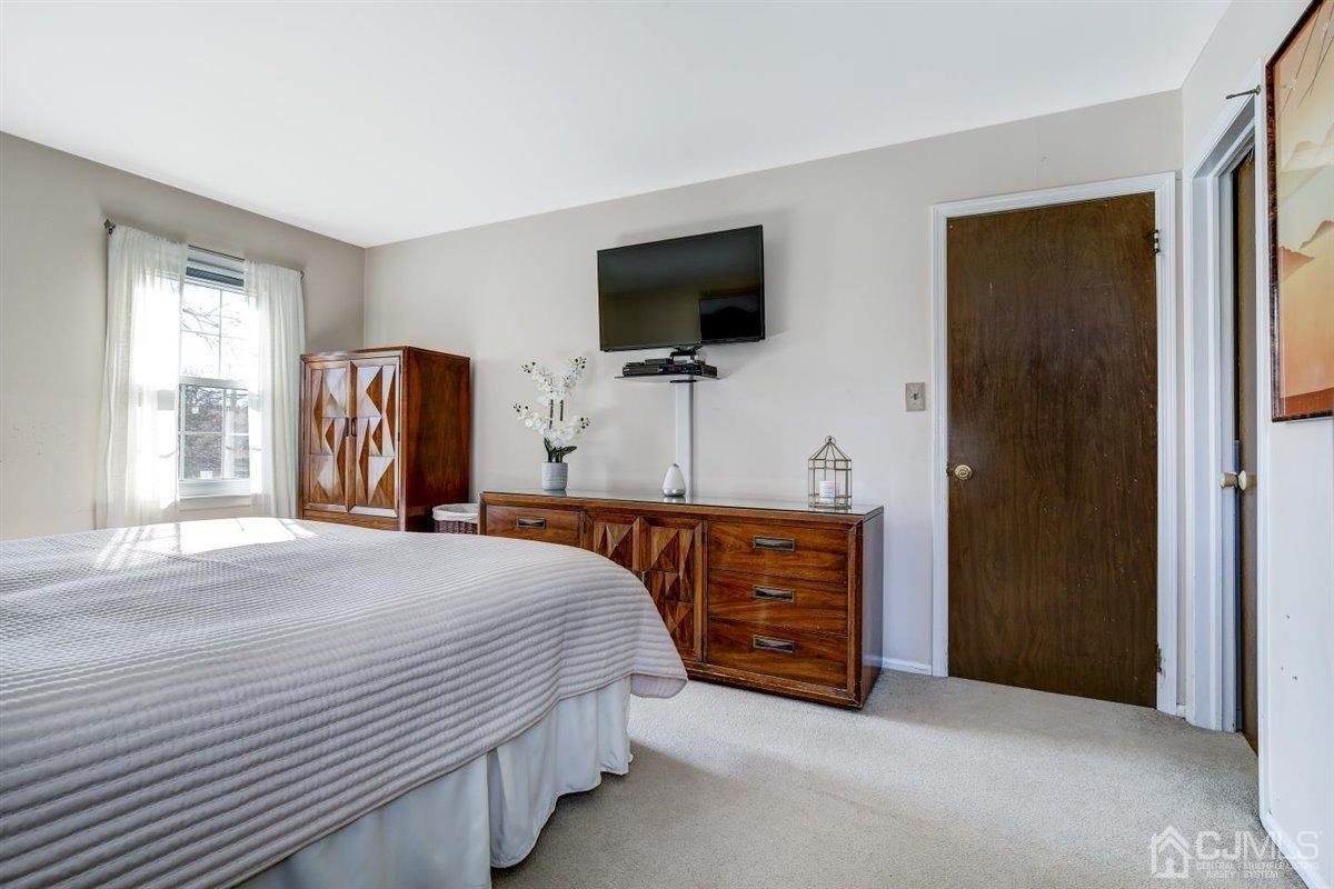9 Domino Road Somerset, NJ 08873 - Photo 34 of 59 Gallery Image 34