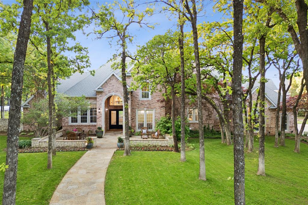 Stunning treed lot