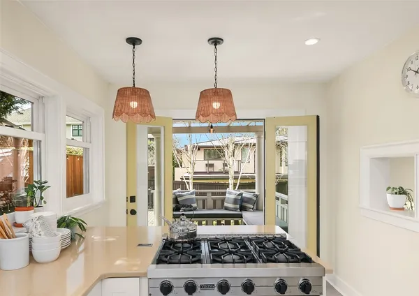 $2,065,000 | 2407 11th Avenue East, Seattle, WA 98102