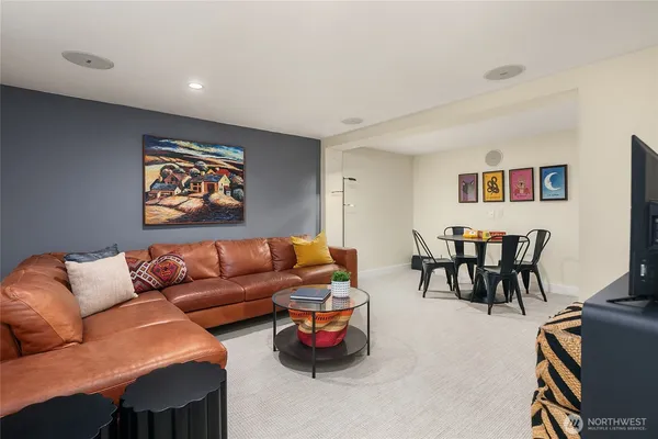 $2,065,000 | 2407 11th Avenue East, Seattle, WA 98102
