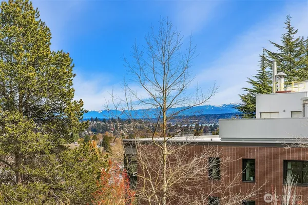 $2,065,000 | 2407 11th Avenue East, Seattle, WA 98102
