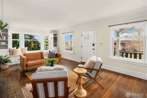 $2,065,000 | 2407 11th Avenue East, Seattle, WA 98102