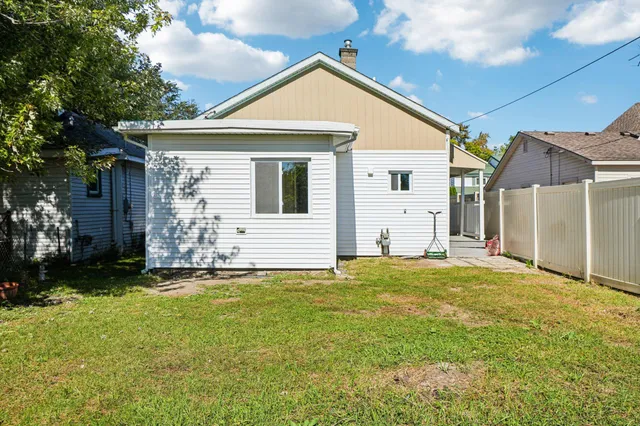 $169,900 | 6590 South Huron River Drive, South Rockwood, MI 48179