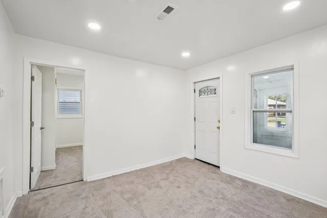 $169,900 | 6590 South Huron River Drive, South Rockwood, MI 48179