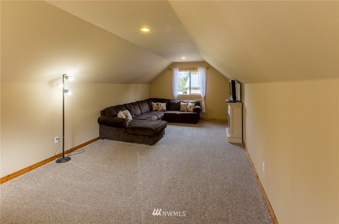 575 Pangborn Road Lynden, WA 98264 - Photo 16 of 23