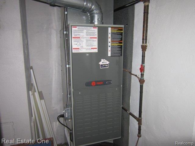 32567 Haverford Road Franklin, MI 48025 - Photo 33 of 35 utilities in garage.JPG