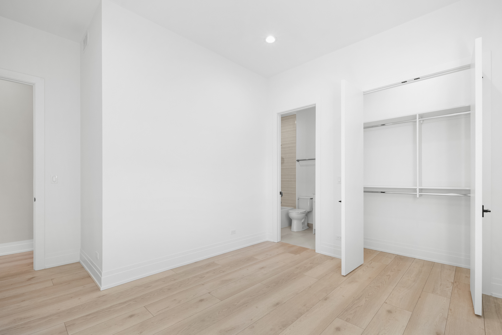 1331 West Taylor Street, Unit 4 Chicago, IL 60607 - Photo 16 of 28
