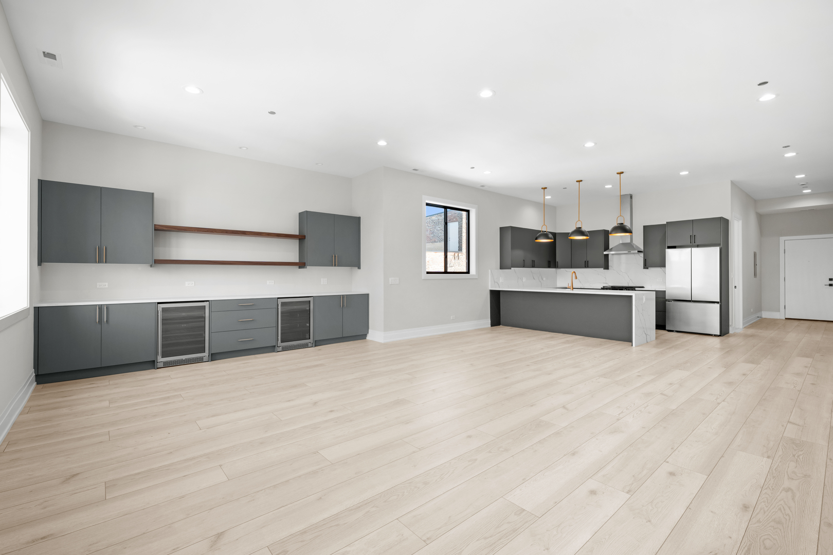 1331 West Taylor Street, Unit 4 Chicago, IL 60607 - Photo 2 of 28
