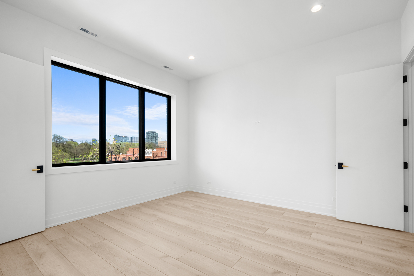 1331 West Taylor Street, Unit 4 Chicago, IL 60607 - Photo 21 of 28