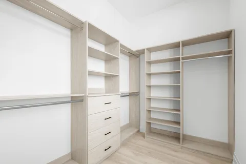 $8,000 | 1331 West Taylor Street, Unit 4, Chicago, IL 60607