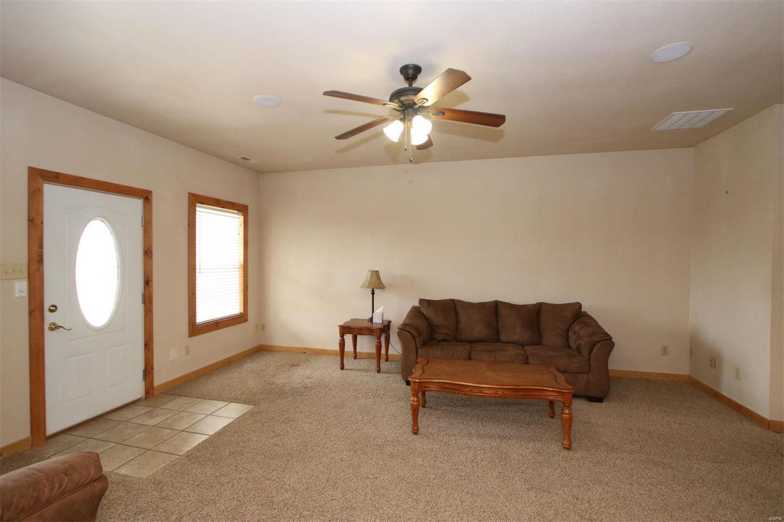 245 Southeast 200 Avenue Carrollton, IL 62016 - Photo 20 of 34