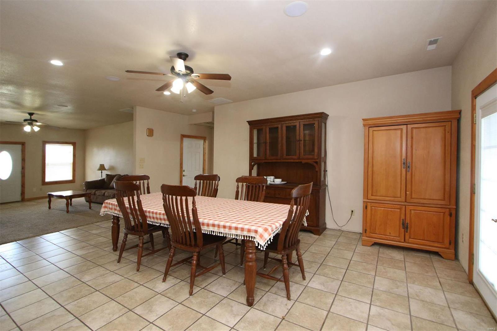 245 Southeast 200 Avenue Carrollton, IL 62016 - Photo 22 of 34