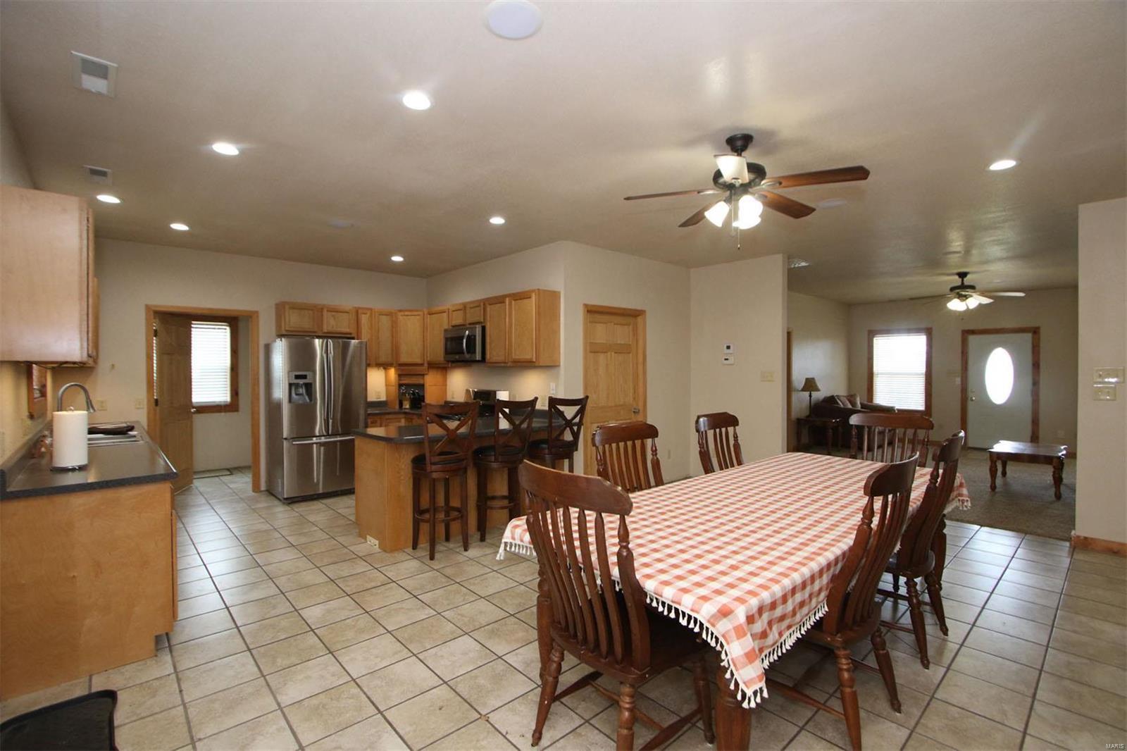 245 Southeast 200 Avenue Carrollton, IL 62016 - Photo 23 of 34