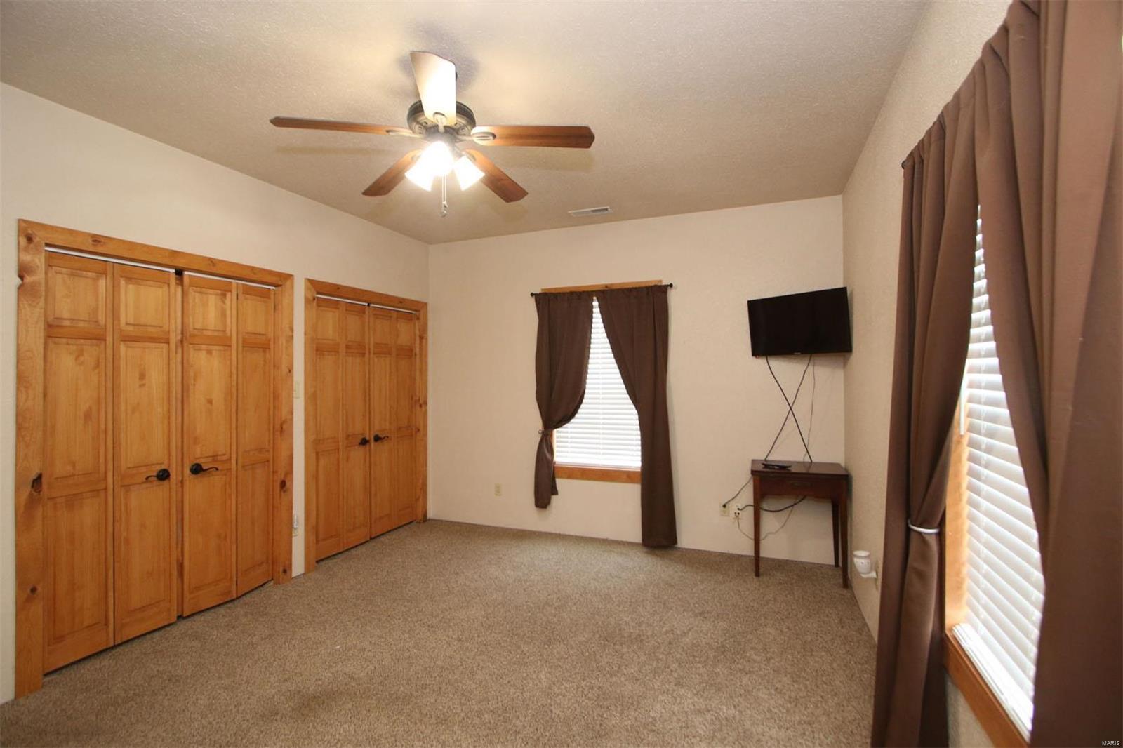 245 Southeast 200 Avenue Carrollton, IL 62016 - Photo 32 of 34