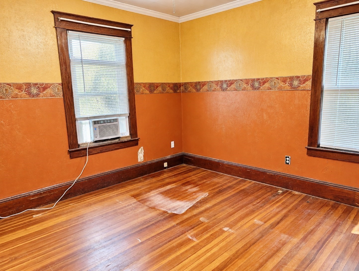 64-66 Lyons Street Springfield, MA 01151 - Photo 7 of 33 Gallery Image 7