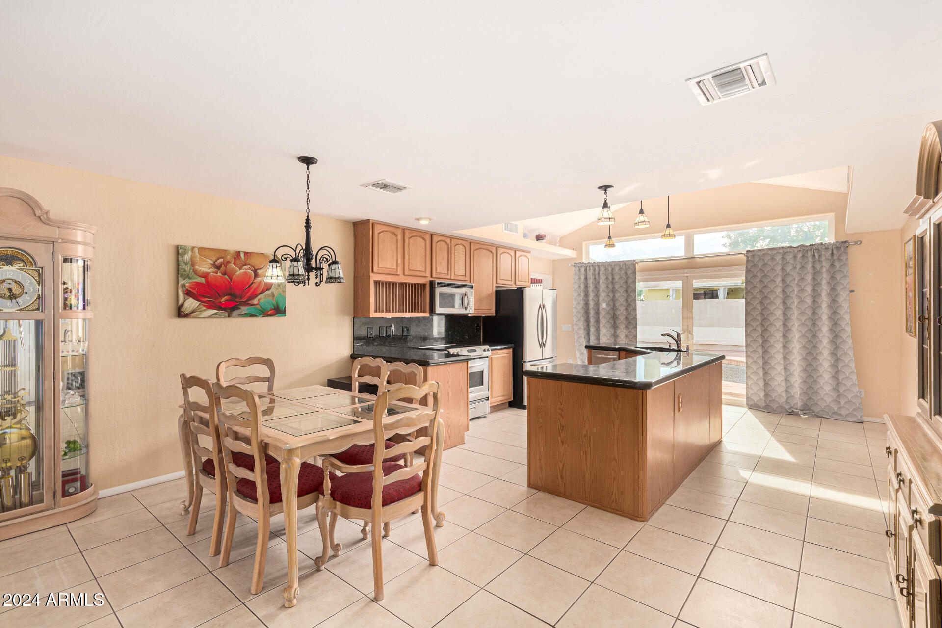 2127 East Kathleen Road Phoenix, AZ 85022 - Photo 6 of 28 14-Kathleen