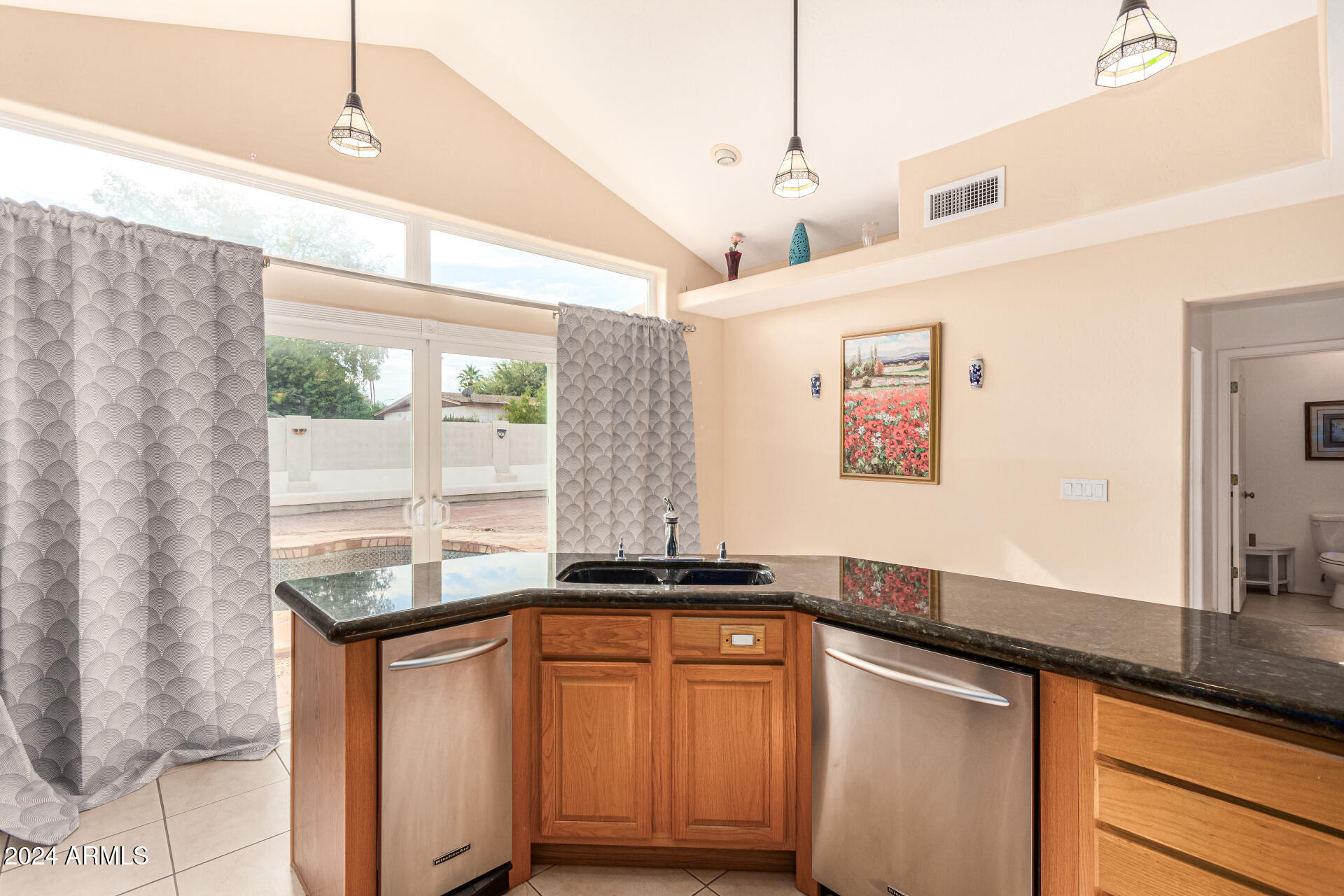 2127 East Kathleen Road Phoenix, AZ 85022 - Photo 9 of 28 17-Kathleen