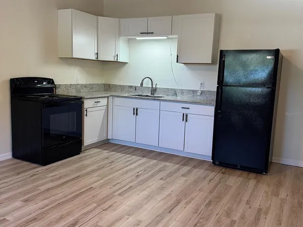 $1,400 | 623 Beckett Way, Unit B, Tarpon Springs, FL 34689